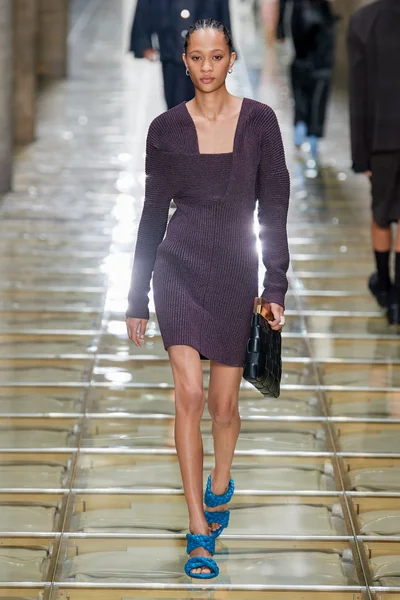 Look 14
